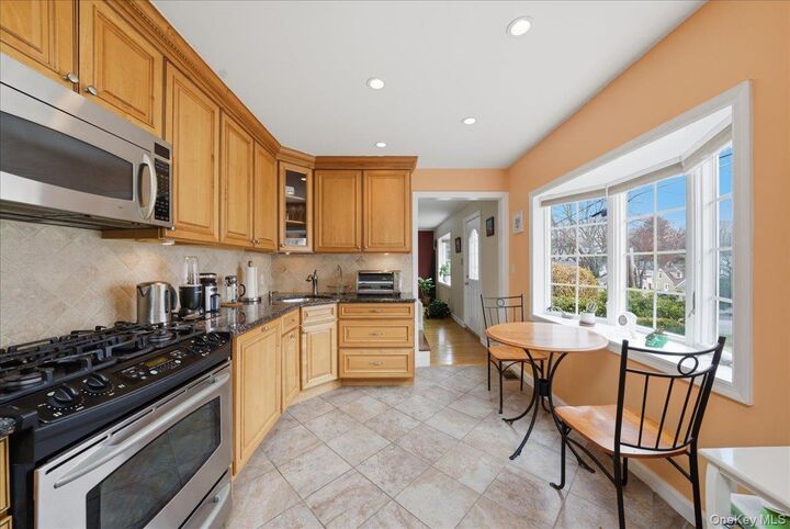 Property Photo:  30 Keystone Road  NY 10710 