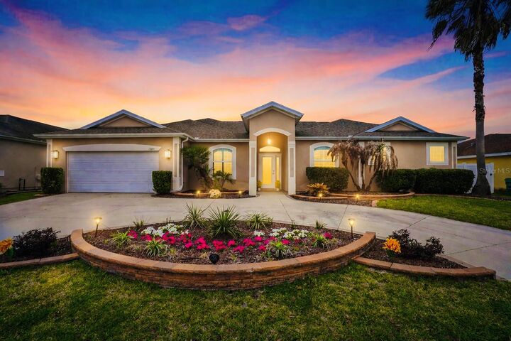 Property Photo: 12371 NE 48th Circle FL 34484