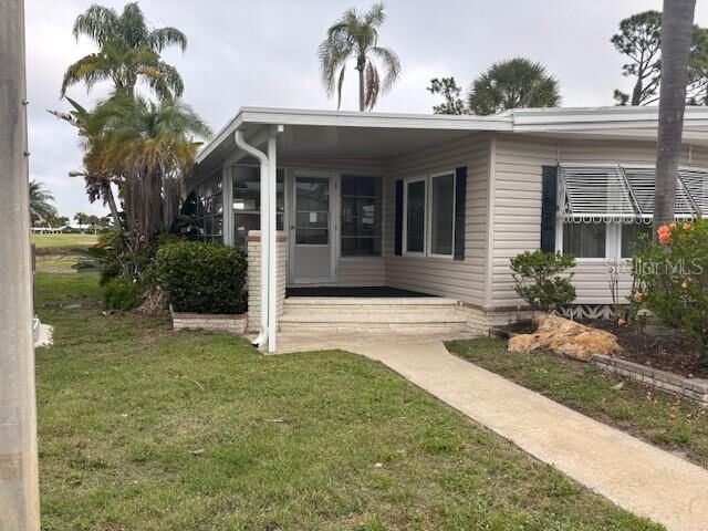 Property Photo: 2100 Kings Highway 781 FL 33980