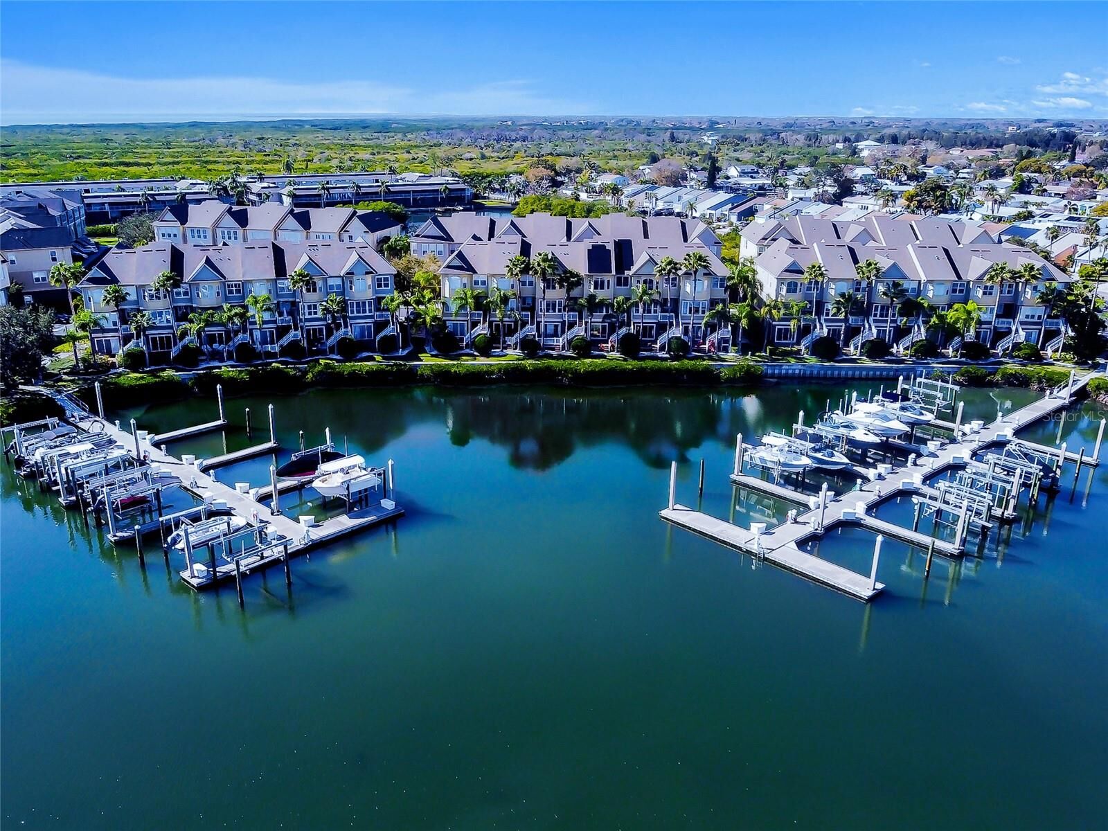 Property Photo: 4326 Spinnaker Cove Lane FL 33615