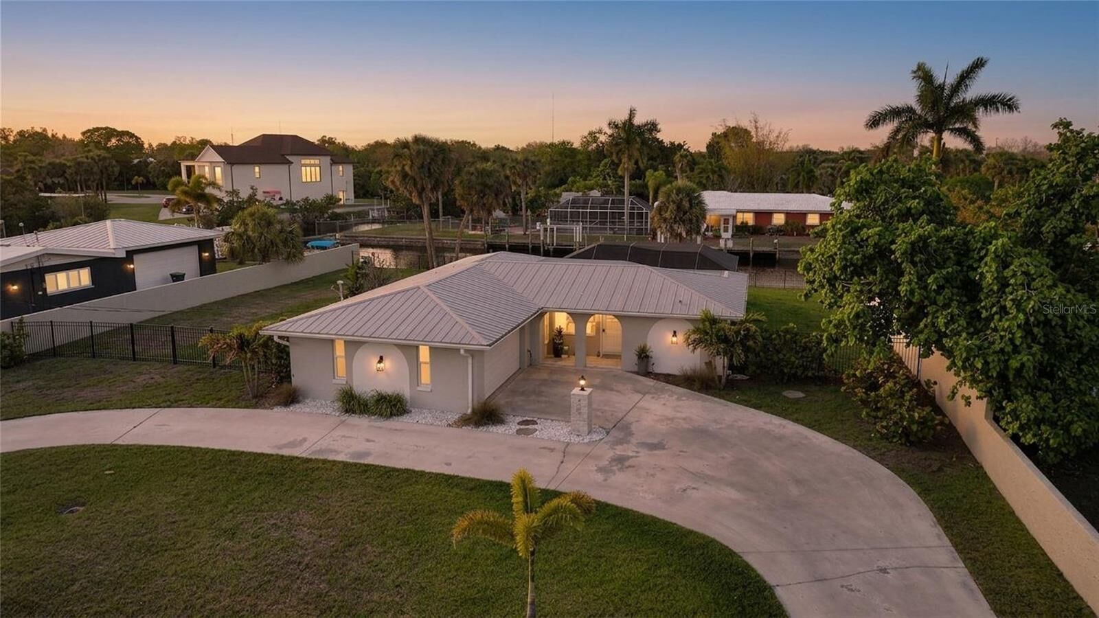 Property Photo:  113 Northshore Terrace  FL 33980 