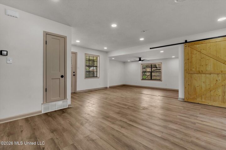 Property Photo:  8182 Cedarbrook Drive  MS 38671 