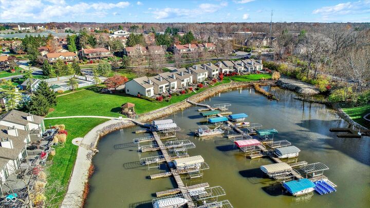 Property Photo: 8148 Shoreridge Terrace 23 IN 46236