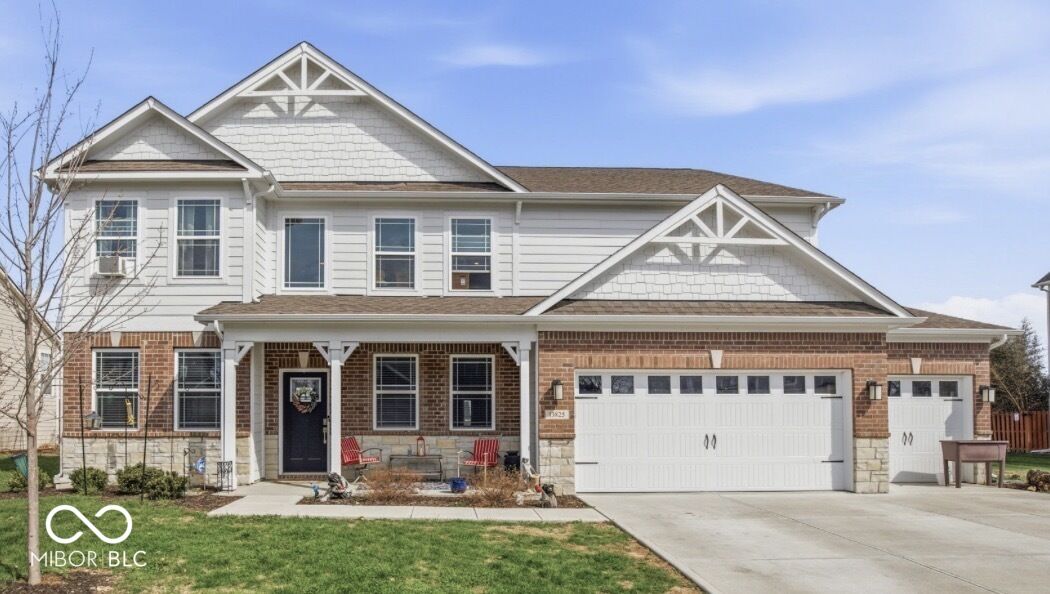 Property Photo:  13825 N Honey Creek Drive N  IN 46113 