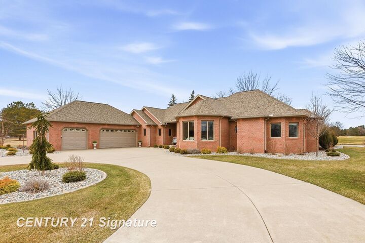 Property Photo:  12 W Grove Court  MI 48623 