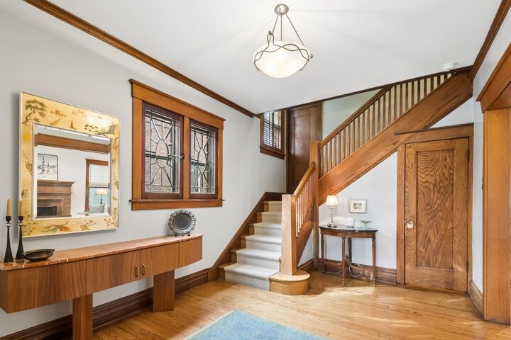 Property Photo:  729 Lincoln Street  IL 60201 