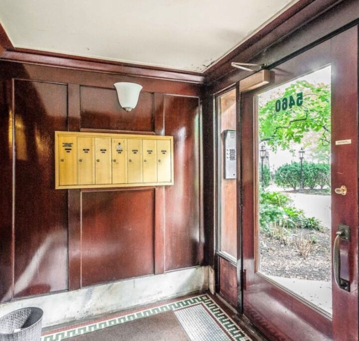 Property Photo:  5470 S Woodlawn Avenue 1E  IL 60615 