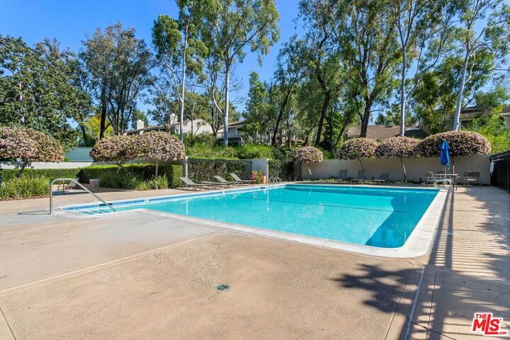 Property Photo:  11 Rocky Knoll 12  CA 92612 