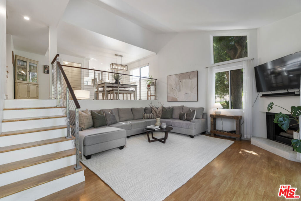 Property Photo:  15157 Magnolia Boulevard F  CA 91403 