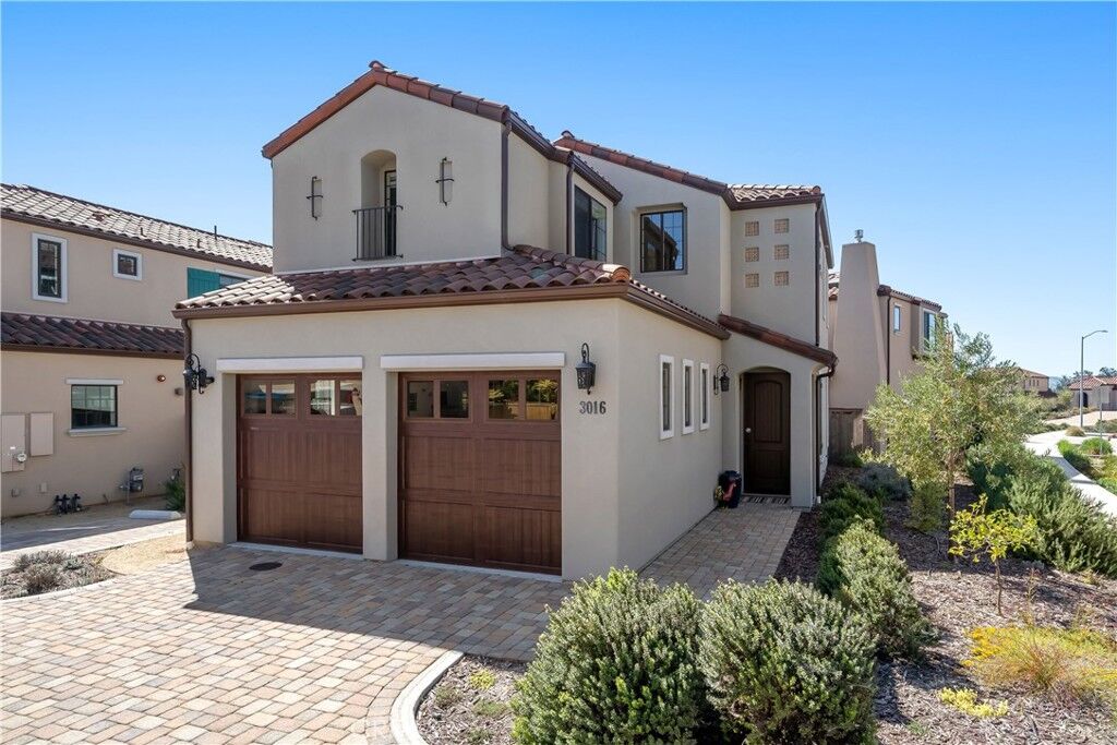 Property Photo:  3016 Arezzo Drive  CA 93401 