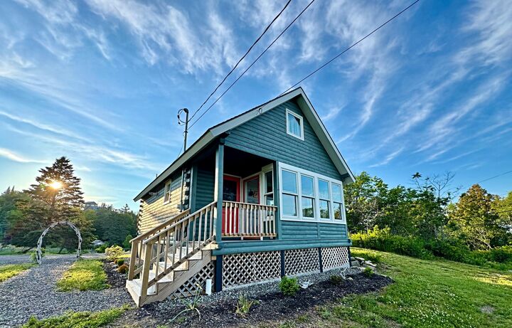 Property Photo: 6 Cecelias Way ME 04652