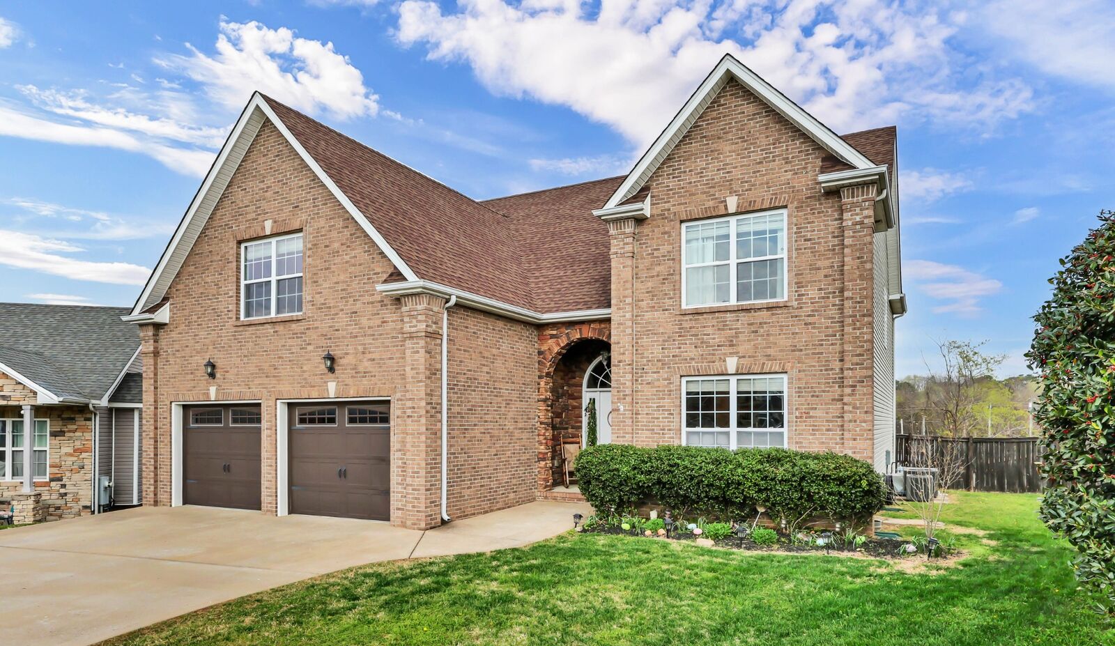 Property Photo: 820 Carousel Ct TN 37043