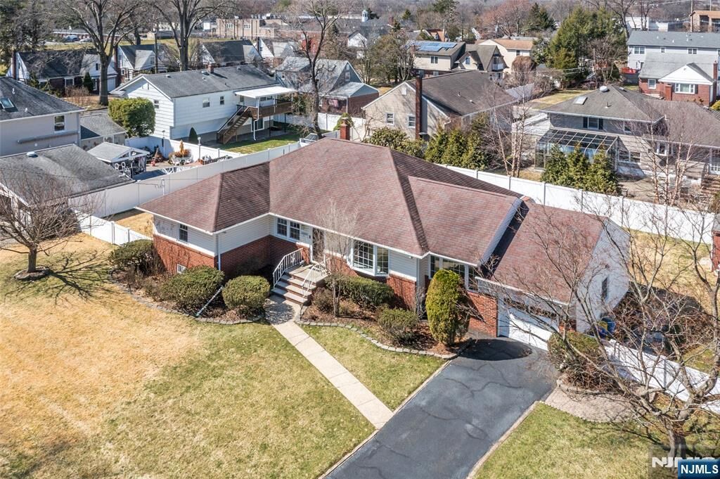 Property Photo:  776 Walnut Street  NJ 07646 