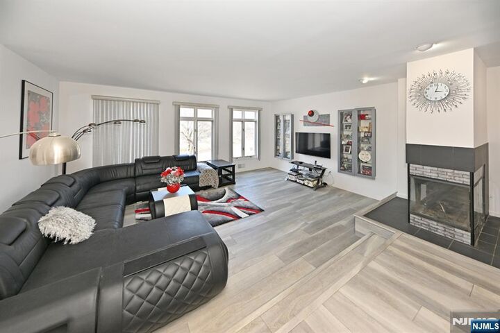 Property Photo:  64 Lakeview Drive  NJ 07675 