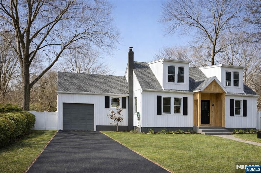 Property Photo:  28 Kensington Avenue  NJ 07648 