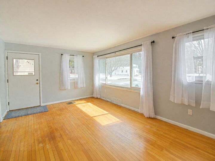 Property Photo: 118 Farrington Parkway VT 05408