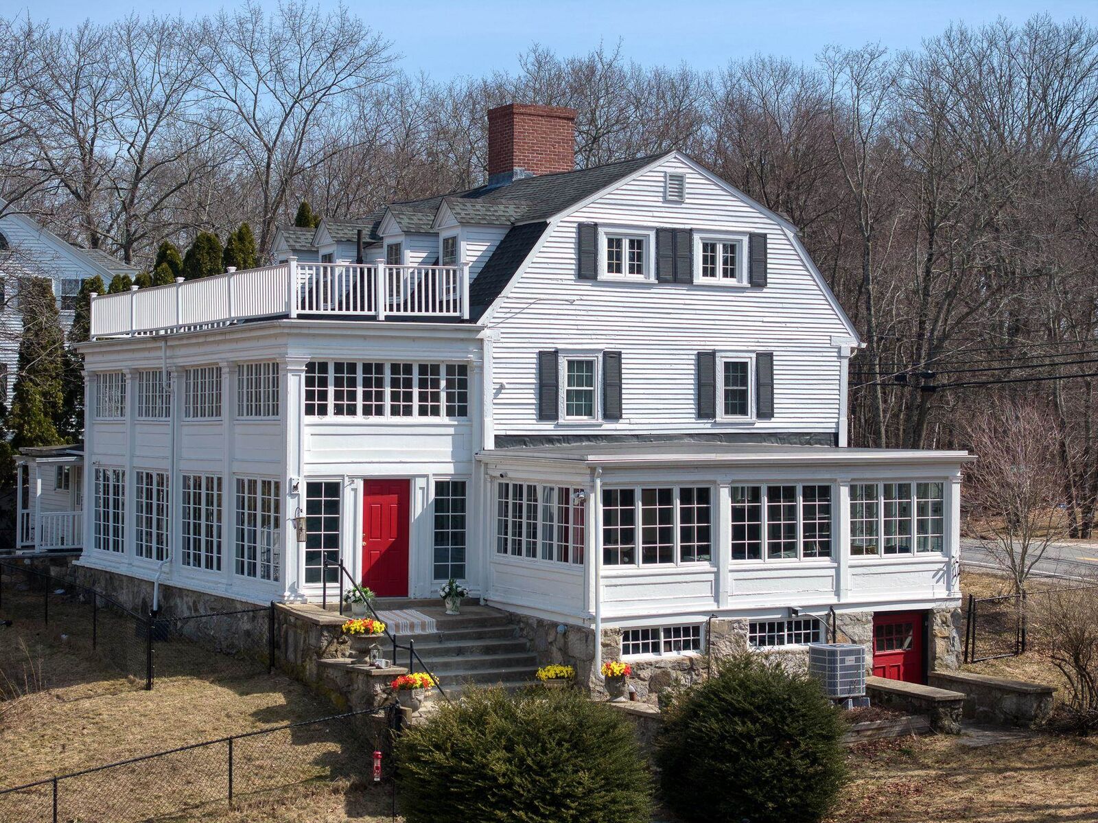 Property Photo:  134 Range Road  NH 03087 