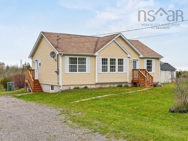 Property Photo: 3369 Highway 215 NS B0N 2R0