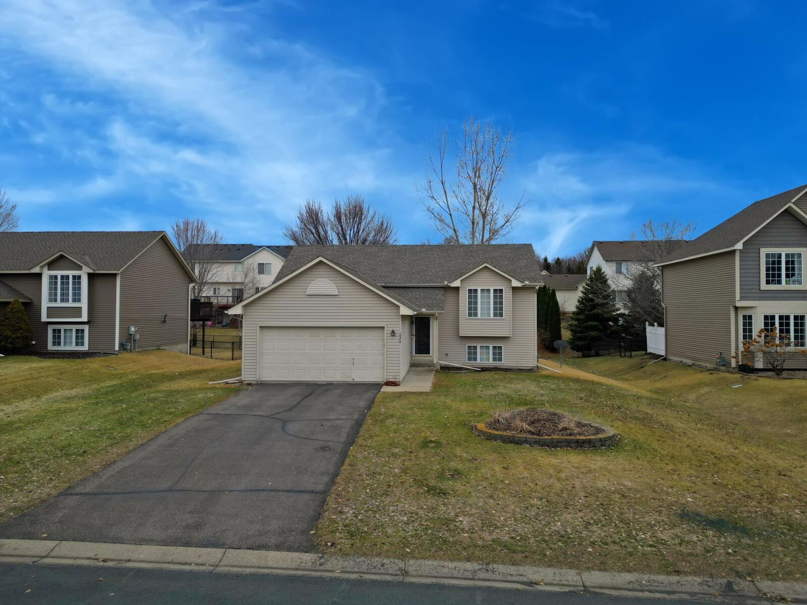 Property Photo:  1976 Alden Avenue  MN 55379 