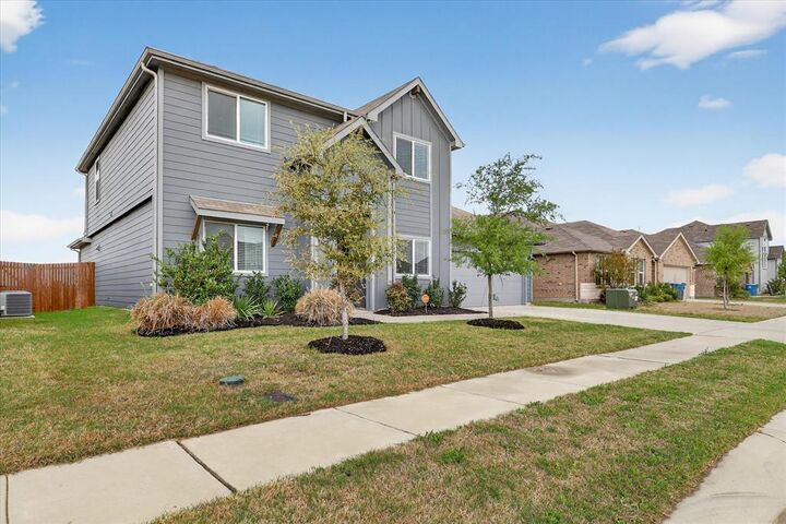 Property Photo:  1721 Zilker Park Trail  TX 76009 