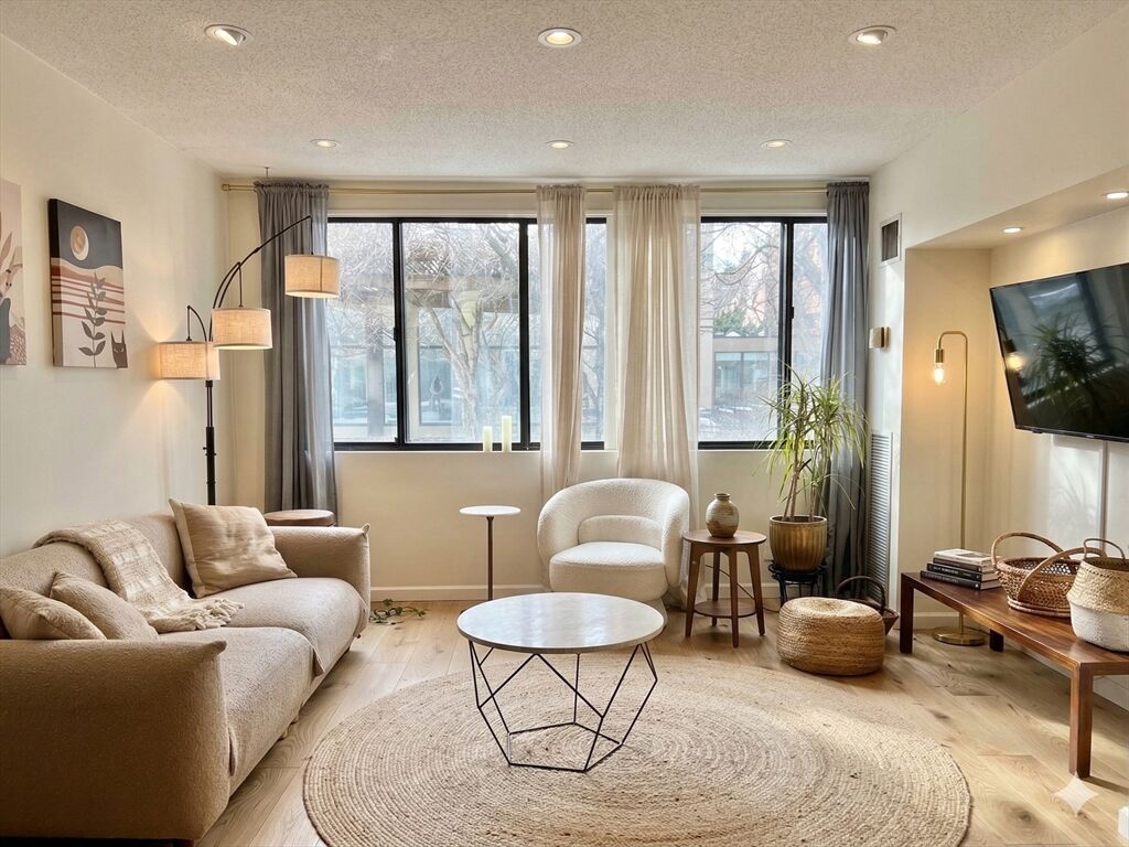 Property Photo: 1731 Beacon St 4 MA 02445