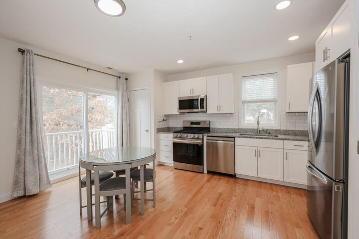 Property Photo: 7 Gorham St 5 MA 01824