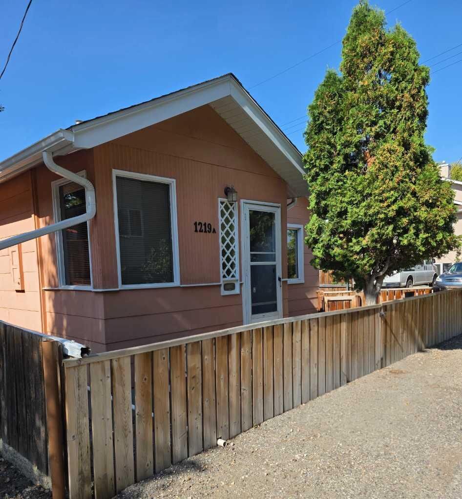 Property Photo: 1221 (1219A) 4 Avenue S AB T1J 0P9