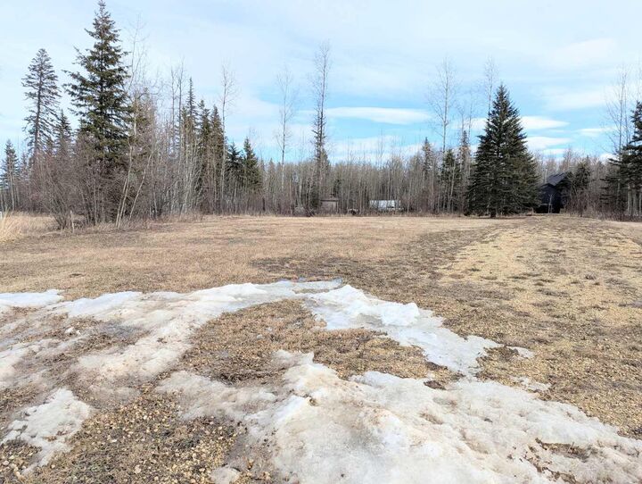 Property Photo:  6 Marina Way  AB T0G 0X0 