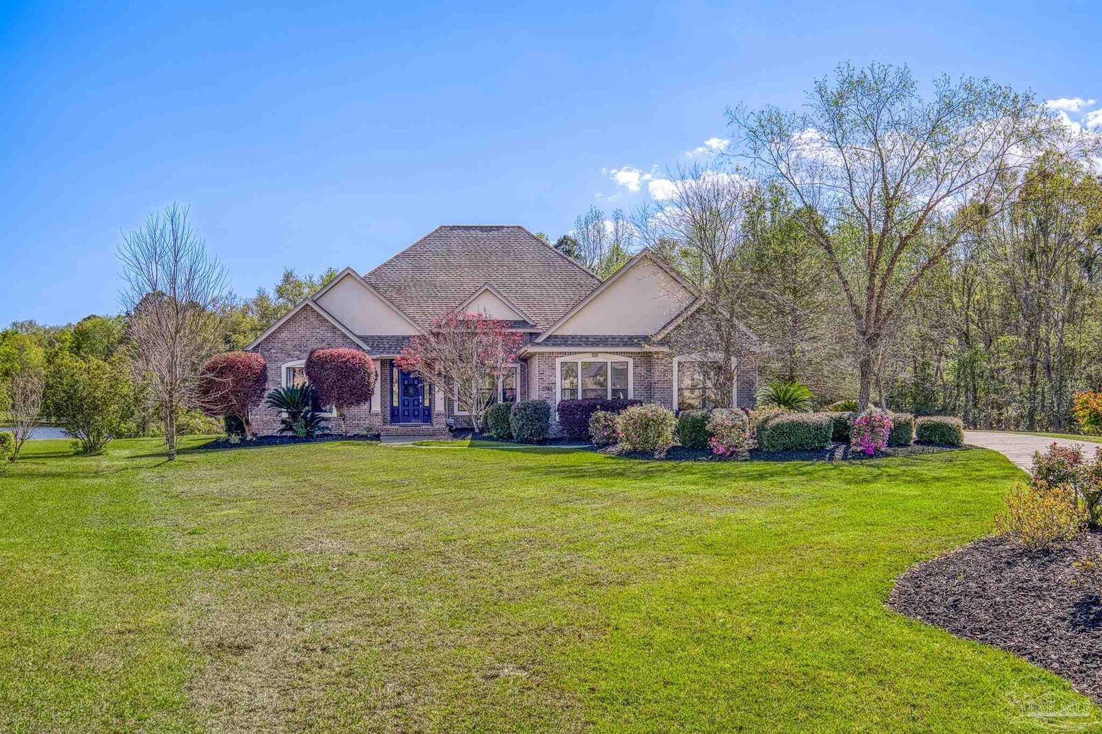 Property Photo:  5746 Highland Lake Dr  FL 32583 