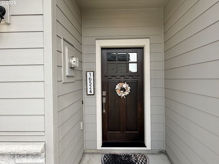 Property Photo:  16524 SE 40th Cir  WA 98683 