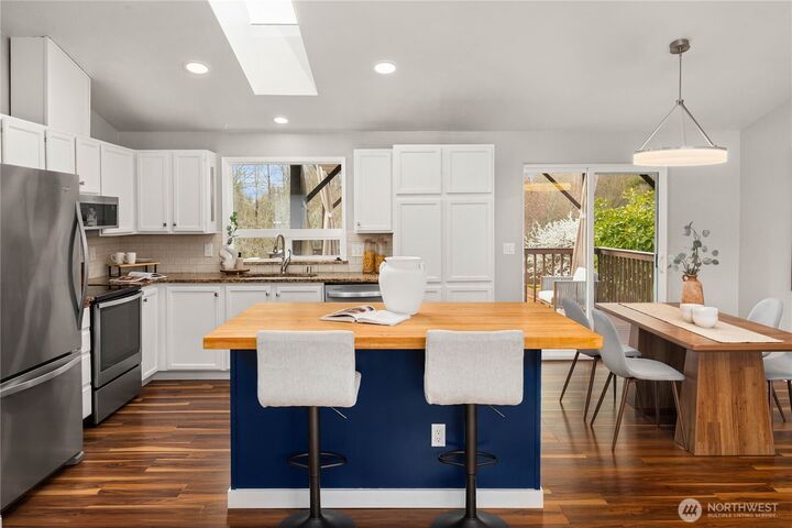 Property Photo: 814 213th Street SE WA 98021