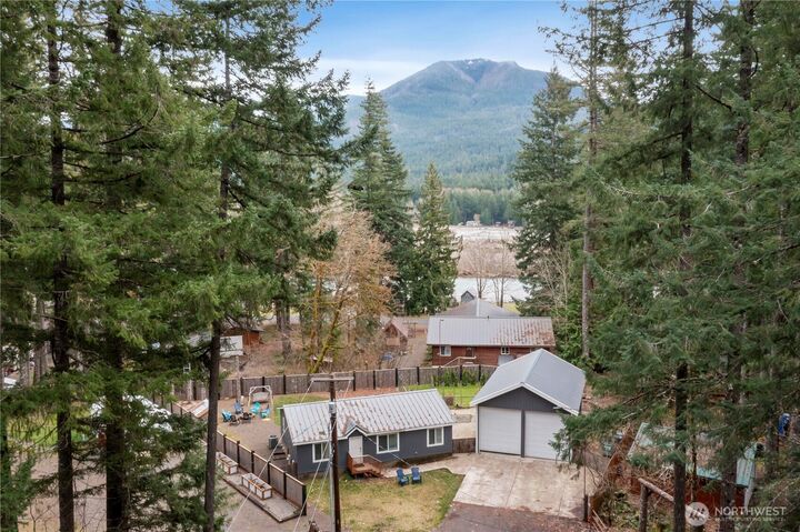 Property Photo:  138  Sherwood Lane  WA 98361 