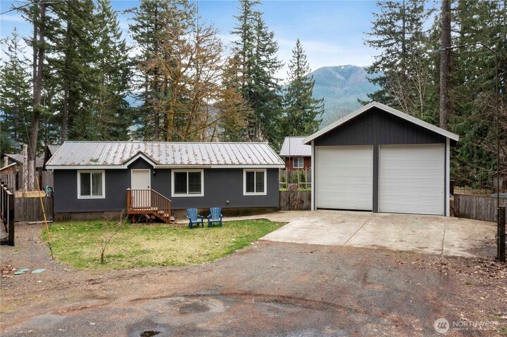 Property Photo:  138  Sherwood Lane  WA 98361 