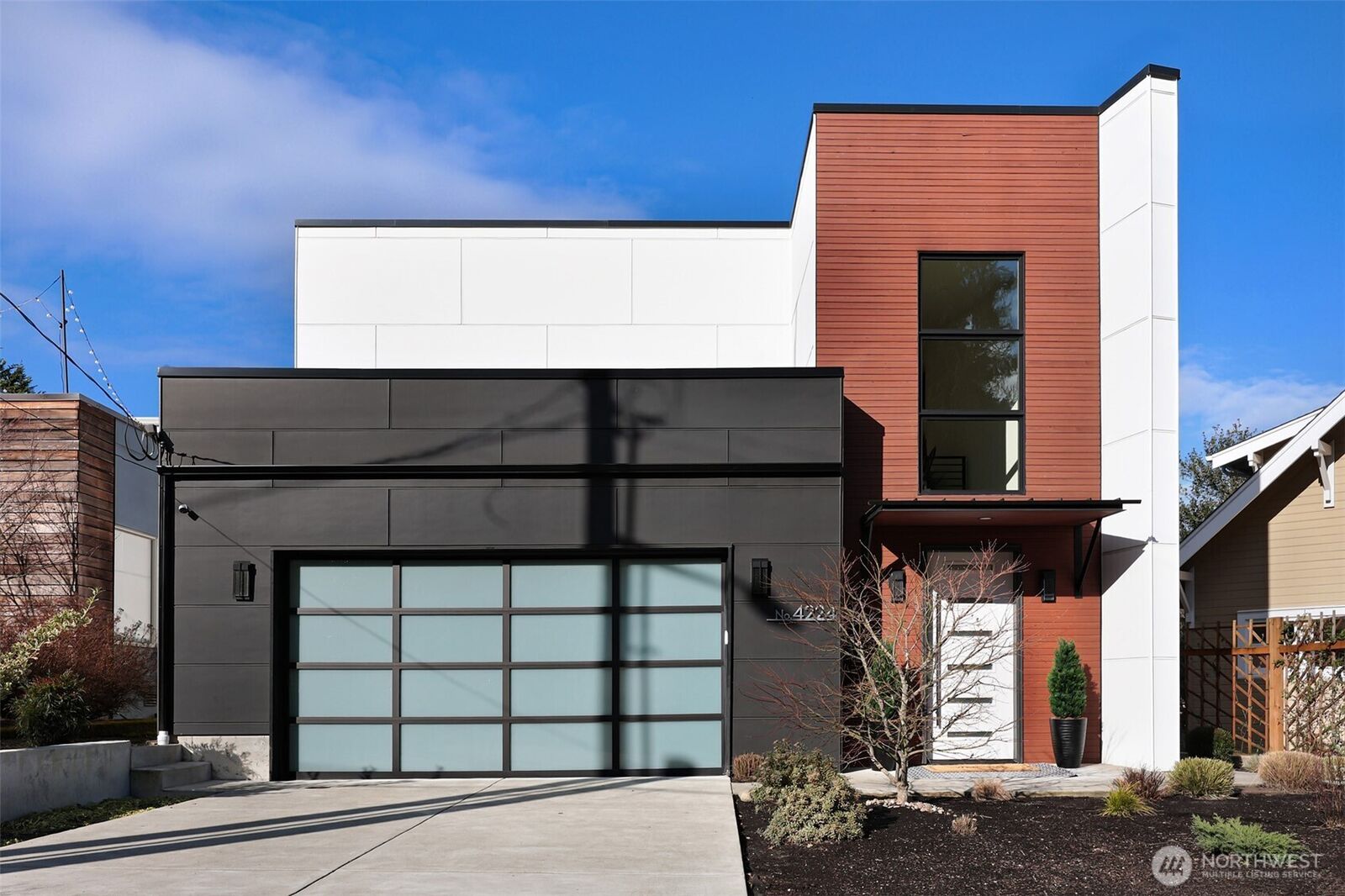 Property Photo: 4224 NE 124th Street WA 98125