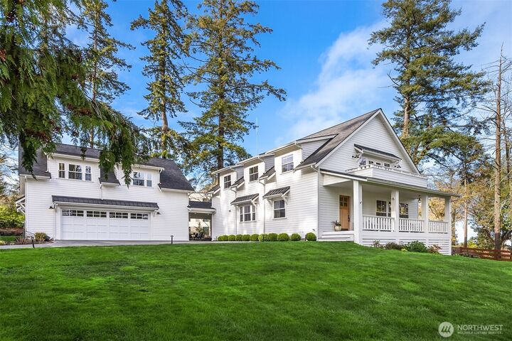 Property Photo: 10717 NE Manitou Park Boulevard WA 98110