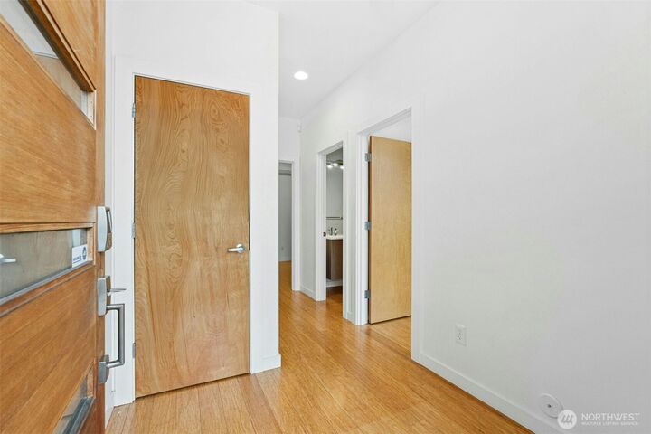 Property Photo: 2114 E James Street WA 98122