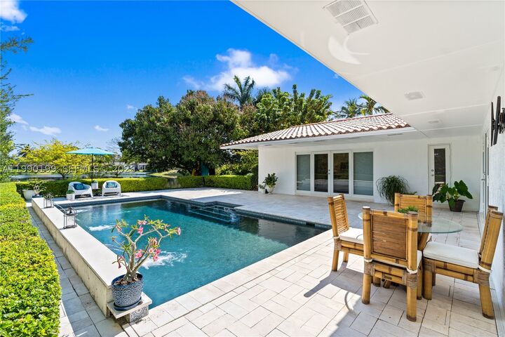 Property Photo:  7327 Sabal Dr  FL 33014 