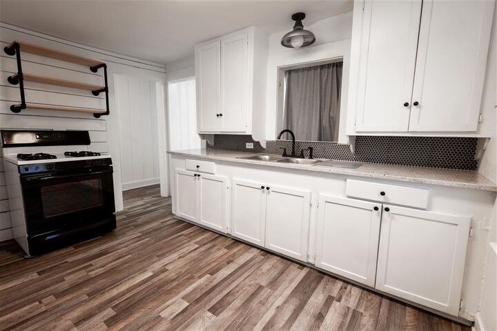 Property Photo:  2116 Creole St Street  LA 70601 