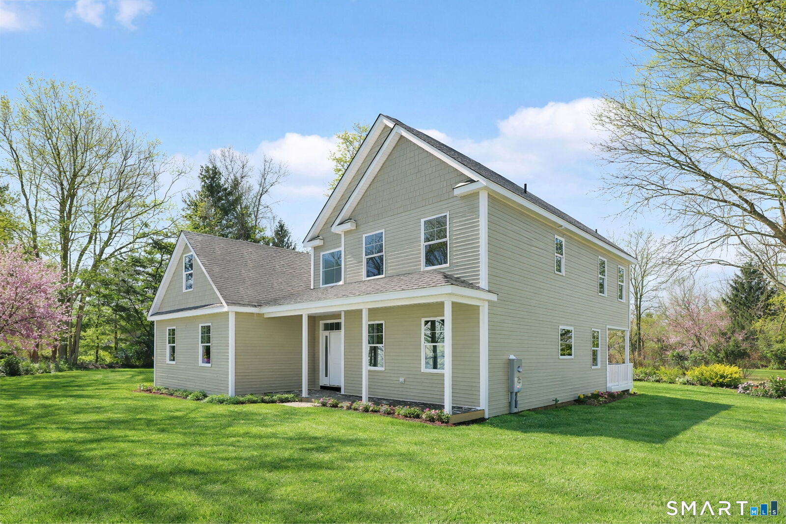 Property Photo:  102 West Street  CT 06248 