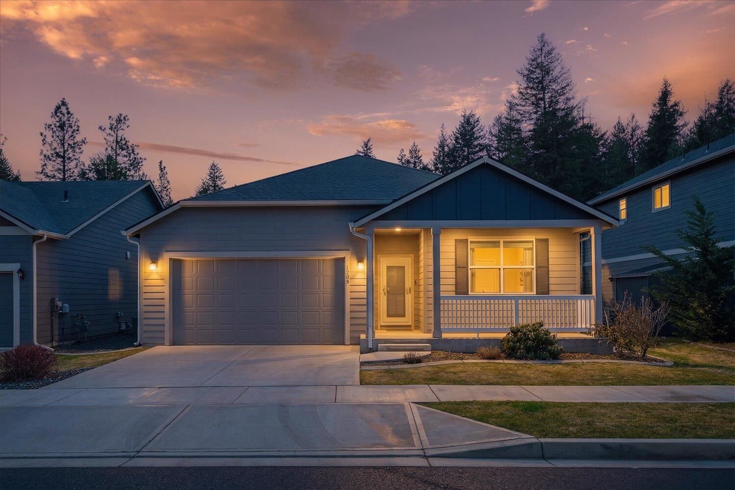 Property Photo: 1208 E Silver Pine Rd WA 99005