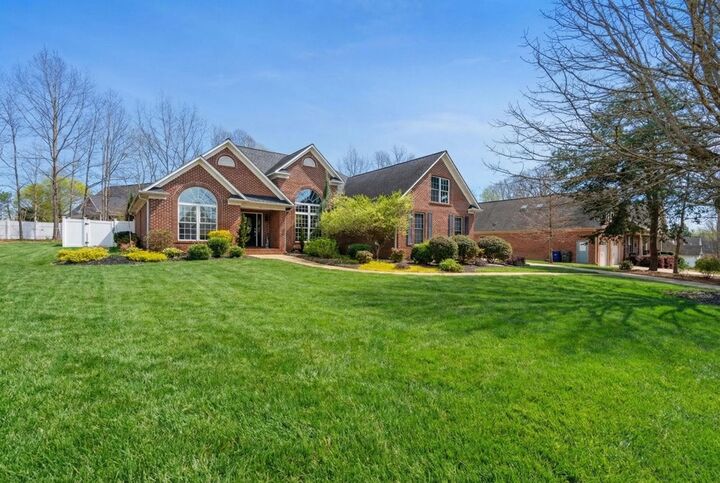 Property Photo:  110 N Carleila Lake Way  SC 29307 