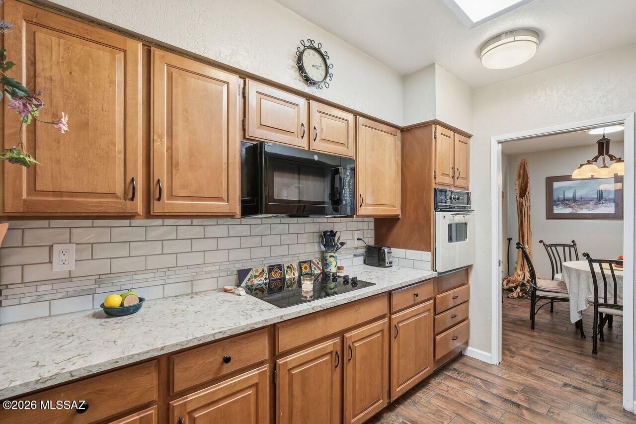 Property Photo:  1331 W Calle Serrano  AZ 85622 