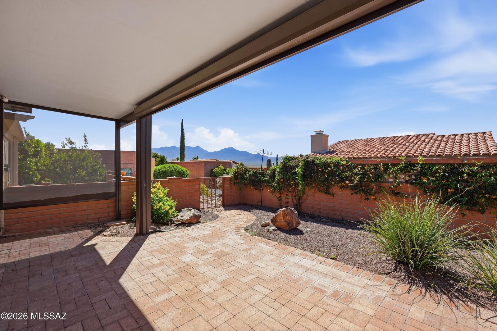 Property Photo: 1331 W Calle Serrano AZ 85622