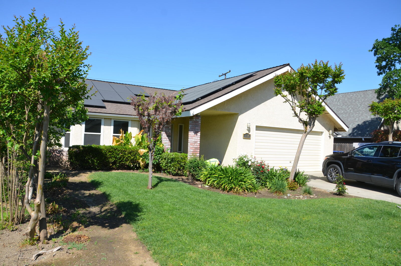 Property Photo:  634 W Vassar Avenue  CA 93277 