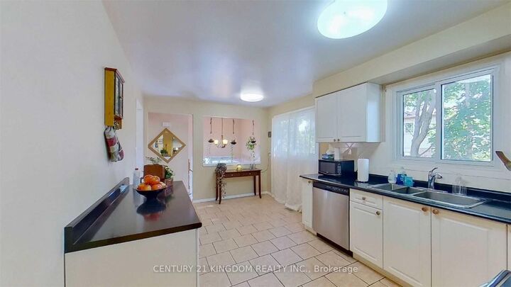 Property Photo: 30 Goldring Drive E Main ON L1P 1C1