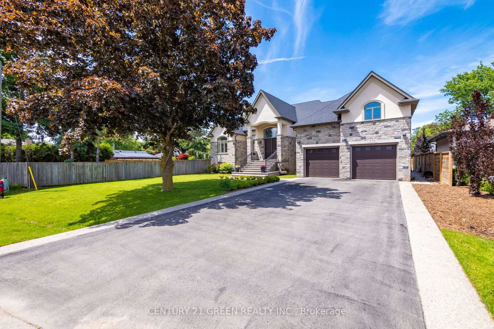 Photo de la propriété: 679 Hiawatha Boulevard ON L9G 3A6