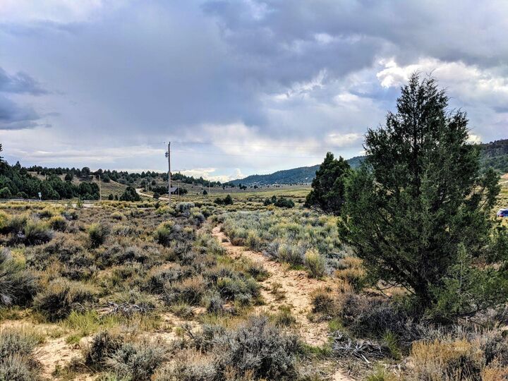 Property Photo: Havasupai Dr UT 84762