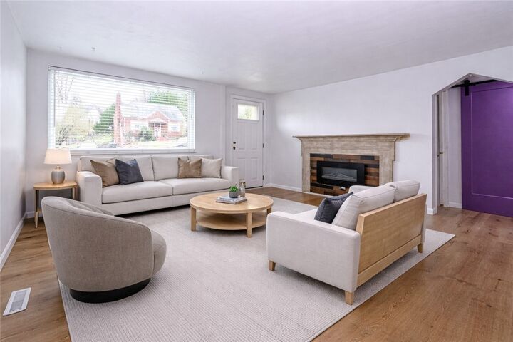 Property Photo: 3900 Bonita Dr PA 15101