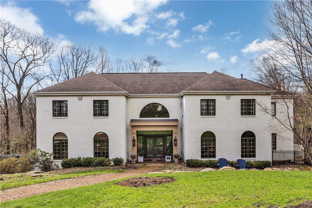 Property Photo:  76 Fair Oaks Dr  PA 15238 