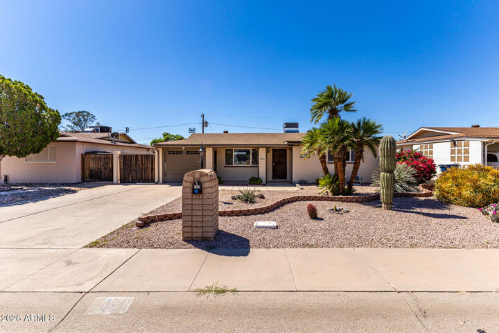 Property Photo:  1468 S Lawther Drive  AZ 85120 